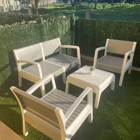 En Con Terraza Y Parking Holiday home