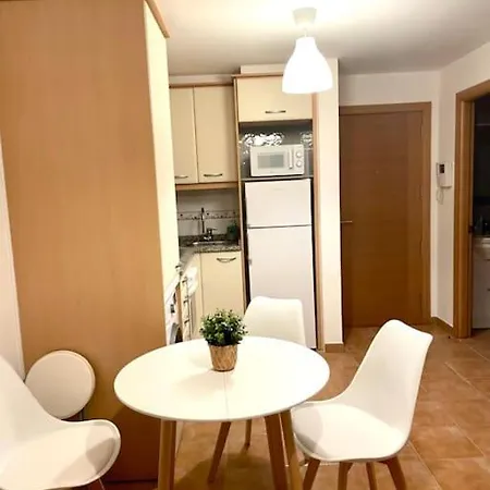 En Con Terraza Y Parking Holiday home